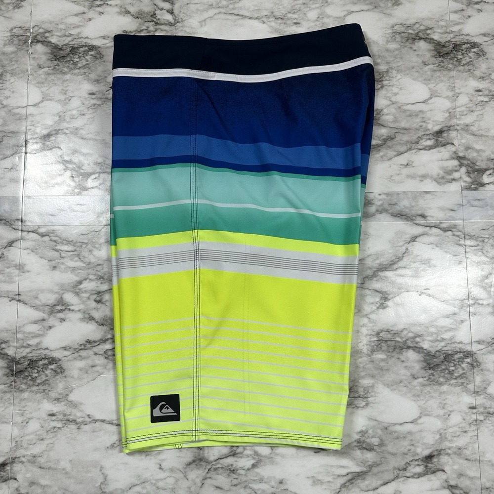 QUIKSILVER Board‎ Swim Trunks Shorts Size 34"x 11" Blue Neon Green Pocket Logo